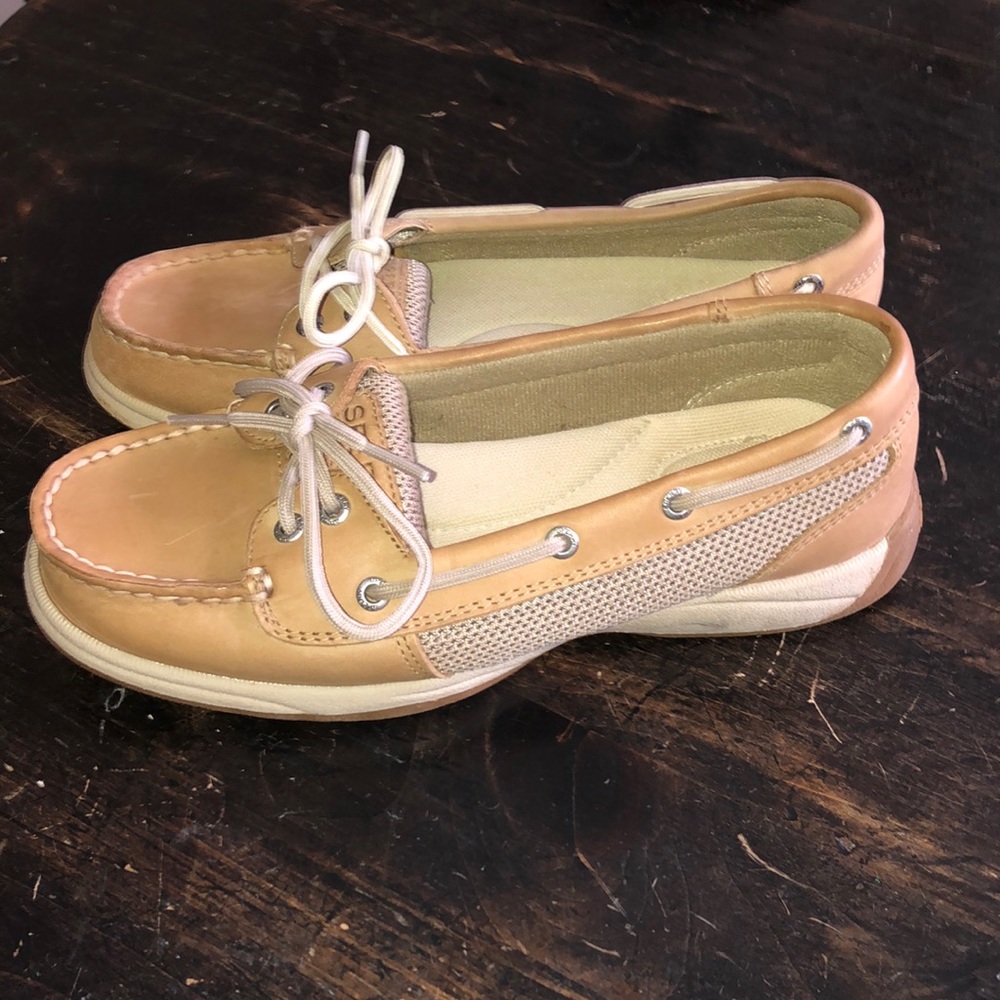Sperrys • - Picture 2 of 4